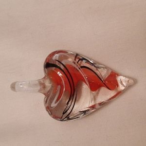 HAND BLOWN GLASS HEART PENDANT